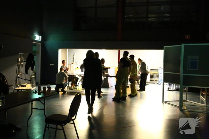 Brandweer assisteert nadat stroom uitvalt bij stemlocatie