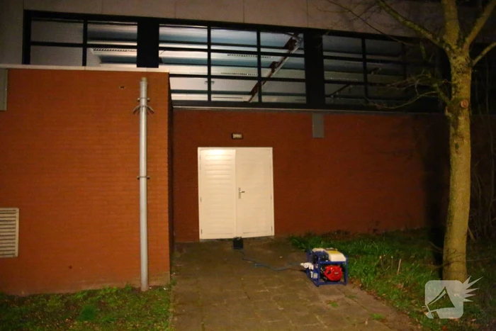 Brandweer assisteert nadat stroom uitvalt bij stemlocatie