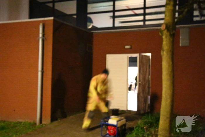 Brandweer assisteert nadat stroom uitvalt bij stemlocatie