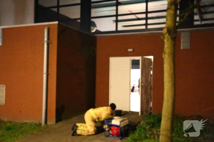 Brandweer assisteert nadat stroom uitvalt bij stemlocatie
