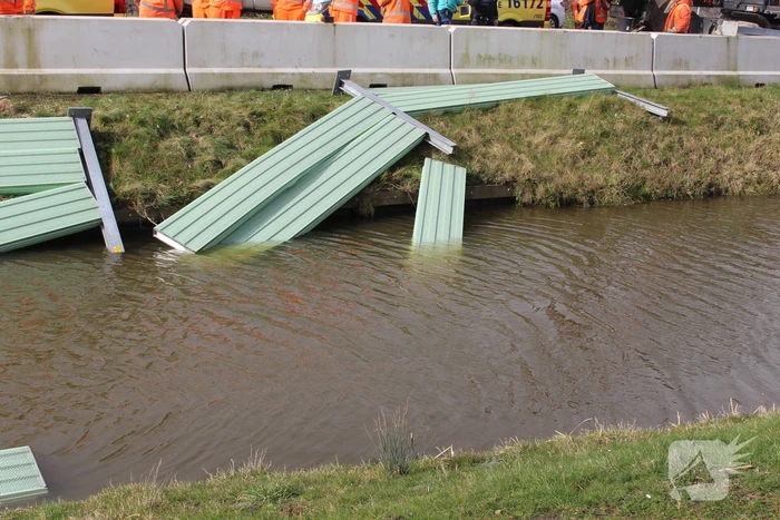 Persoon gewond bij plaatsen geluidswal