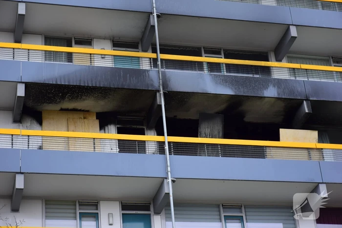 Drie appartementen onbewoonbaar na verwoestende brand