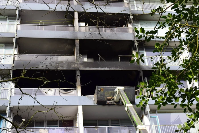 Drie appartementen onbewoonbaar na verwoestende brand