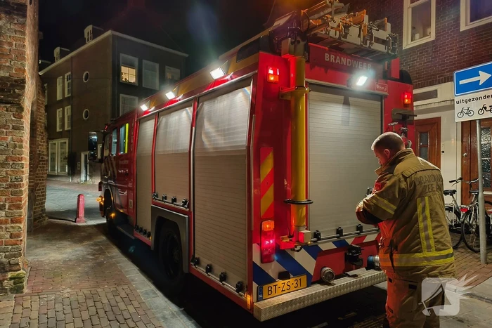 Brandweer onderzoekt gaslucht bij kerk