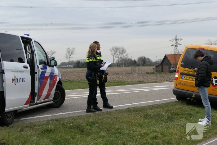 Flinke schade na botsing tussen drie voertuigen