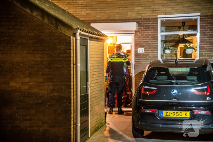 Vrouw zwaargewond na val in woning