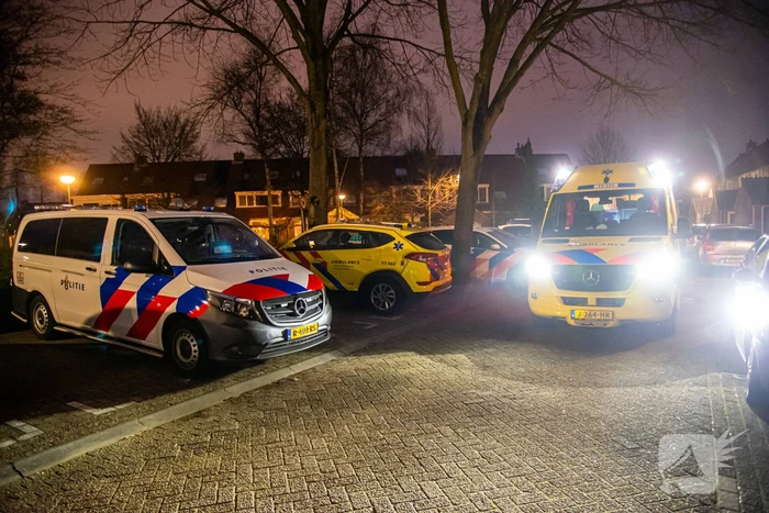 Vrouw zwaargewond na val in woning
