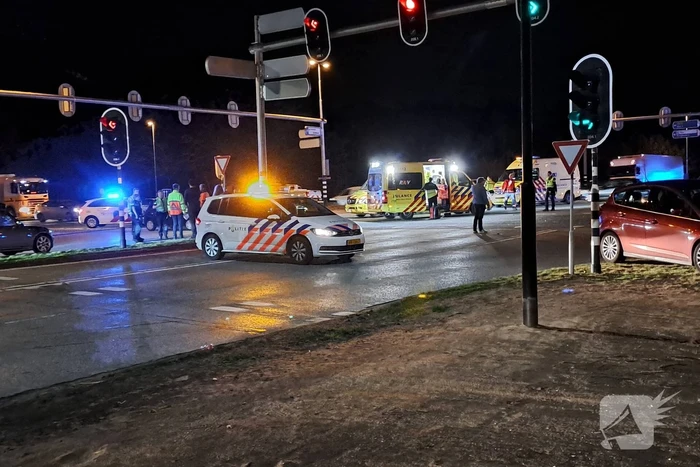 Meerdere auto's betrokken bij aanrijding op kruising