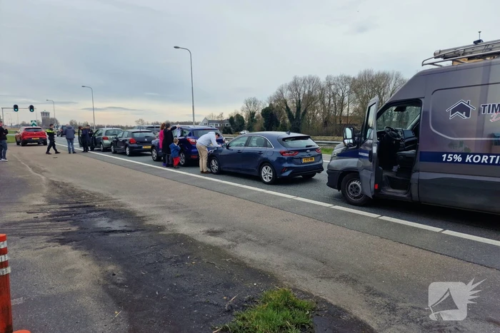 Zeven voertuigen betrokken bij kettingbotsing