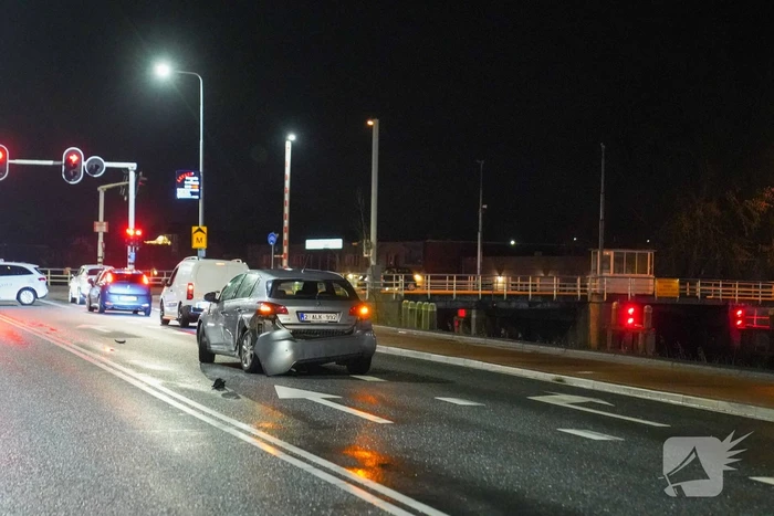 Aanhouding en schade bij kop-staart botsing