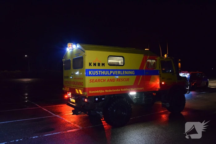 Vermist meisje overleden na redding uit zee na grote zoekactie