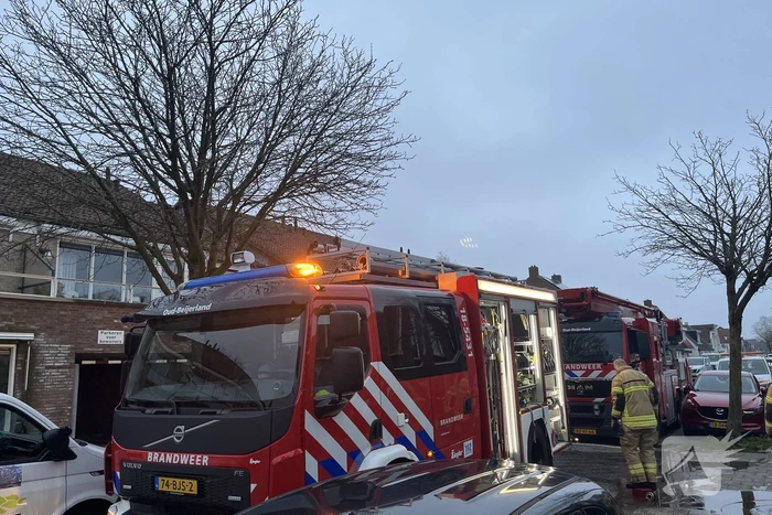 Persoon gewond bij flinke woningbrand