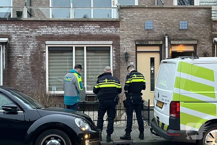 Persoon gewond bij flinke woningbrand