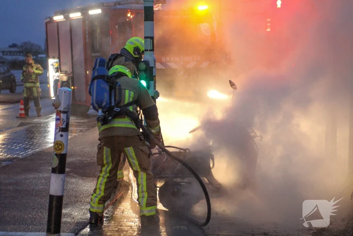 Scooter brandt volledig af