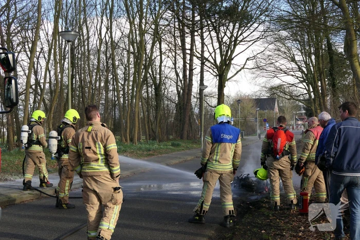 Scooter volledig uitgebrand