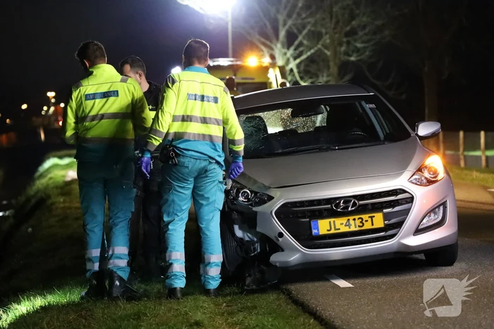 Vrouw overleden na aanrijding met auto