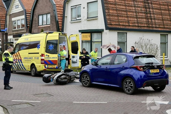 Man op scooter aangereden door automobiliste