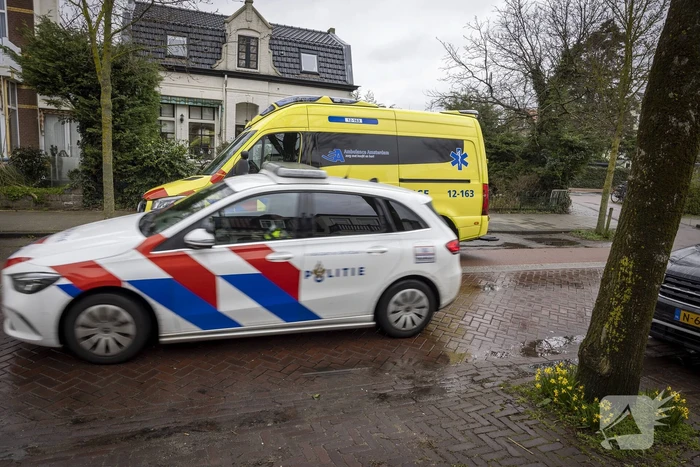 Fietser gewond door passerende auto
