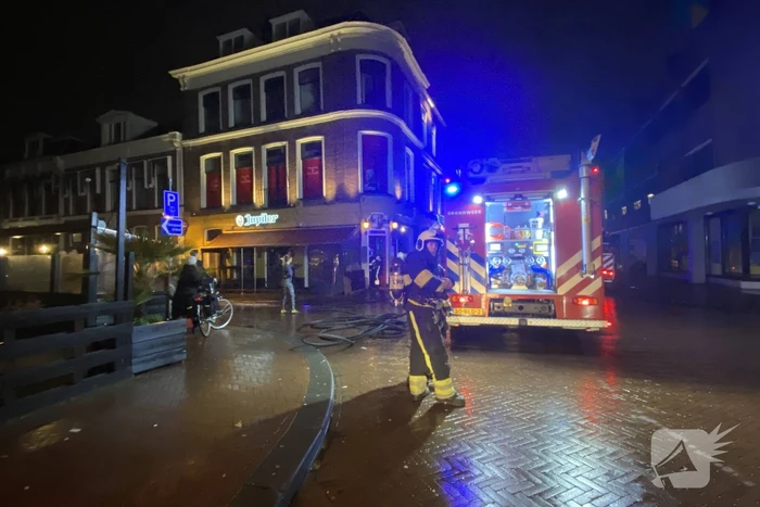 Veel rook bij brand in cafe