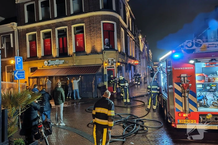 Veel rook bij brand in cafe