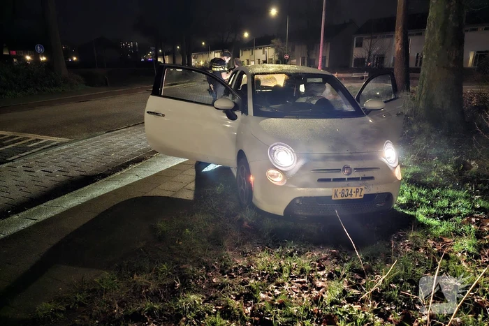 Fiets breekt doormidden bij botsing met auto