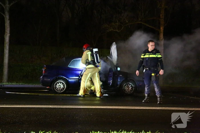 Auto verwoest door brand