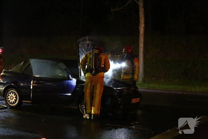 Auto verwoest door brand