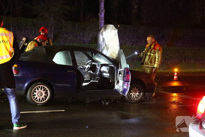Auto verwoest door brand