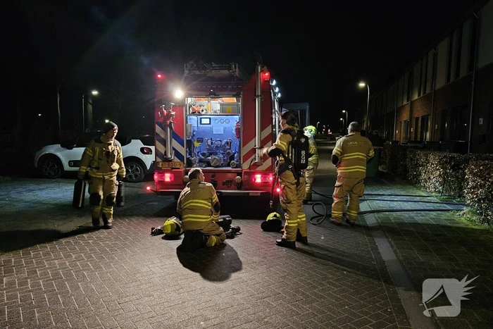 Brand in schuur achter woning