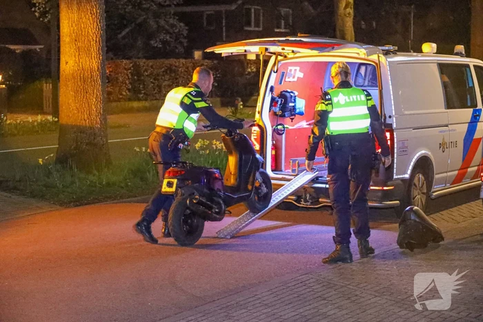 Politieachtervolging eindigt na botsing