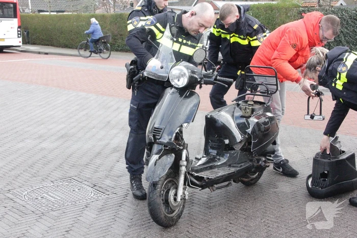 Scooterrijder gewond bij harde botsing met auto