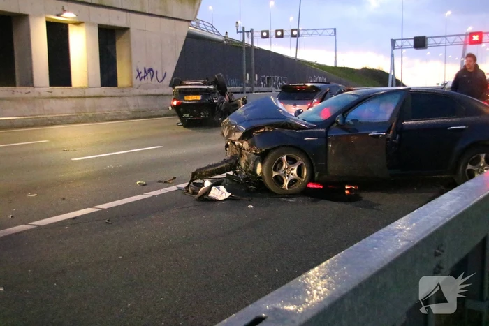 Snelweg afgesloten na zwaar ongeval