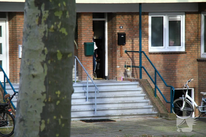 Politie doet inval in woning