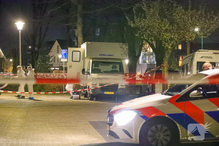 Vrouw omgekomen in woning, verdachte aangehouden