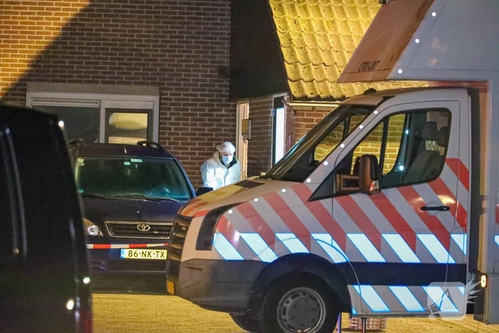 Vrouw omgekomen in woning, verdachte aangehouden