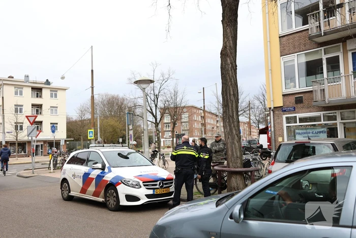 Medewerker kapperszaak gewond bij overval