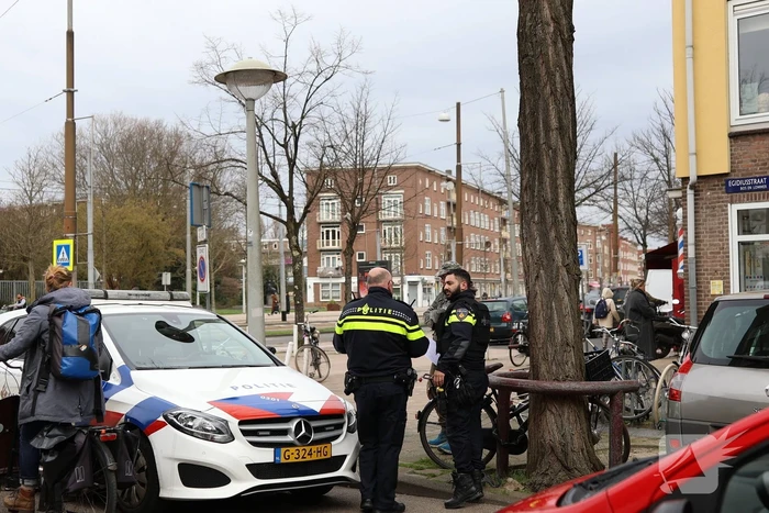 Medewerker kapperszaak gewond bij overval
