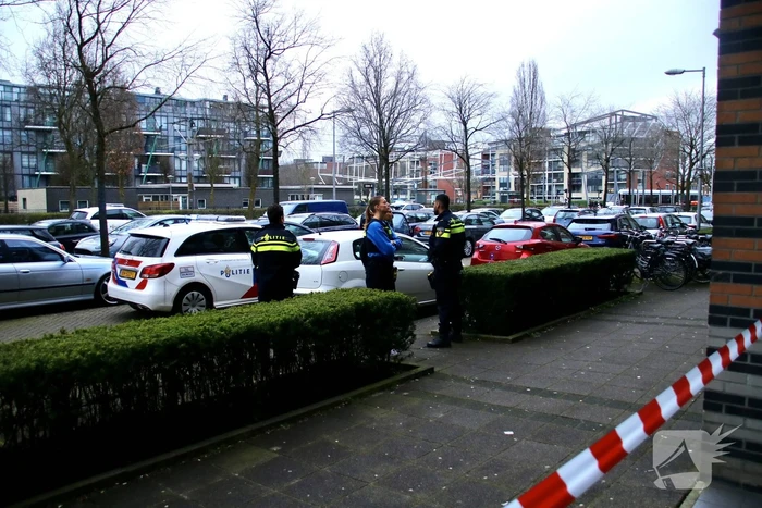 Persoon gewond na steekpartij in supermarkt