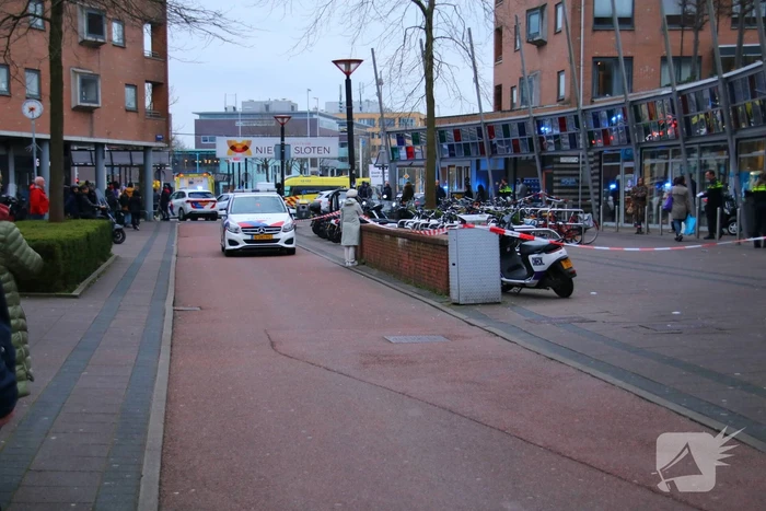 Persoon gewond na steekpartij in supermarkt