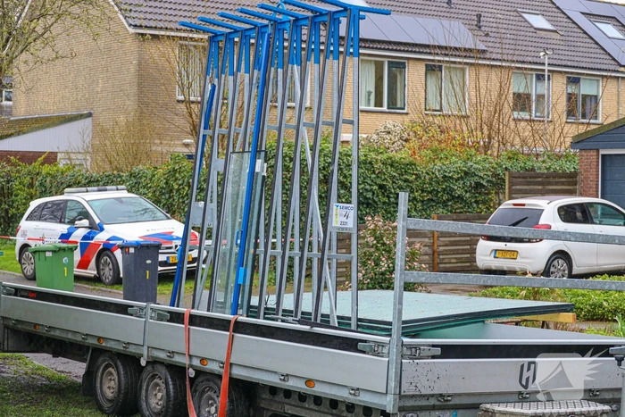 Man gewond door vallende glasplaten