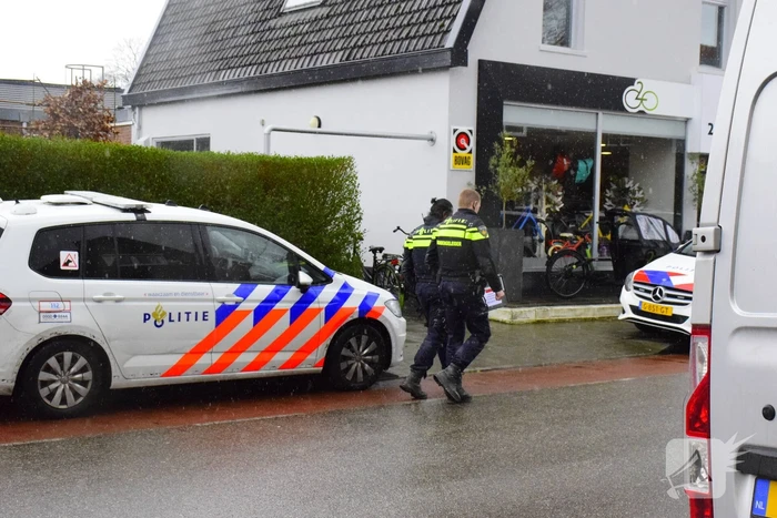 Vuurwapen aangetroffen bij controle autobedrijf