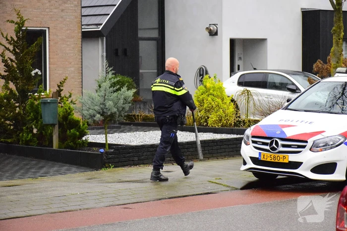 Vuurwapen aangetroffen bij controle autobedrijf