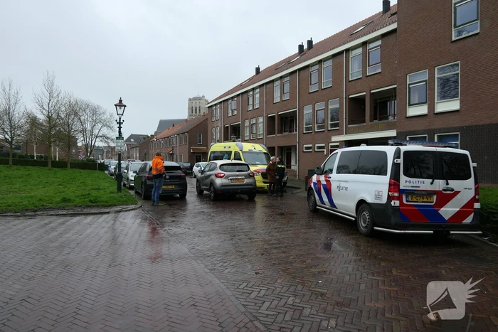 Persoon aangereden door auto, slachtoffer gewond