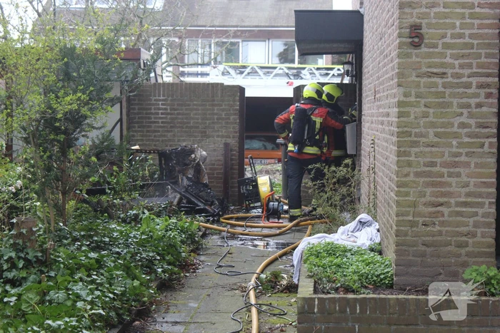 Veel rookontwikkeling bij hevige woningbrand