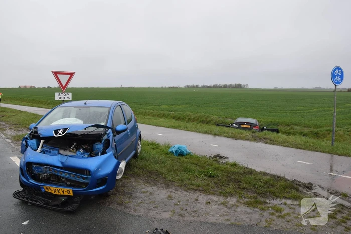 Gewonden bij flinke botsing op kruising