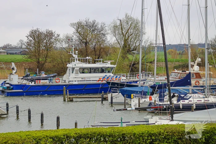 Twee personen te water geraakt IJmeer