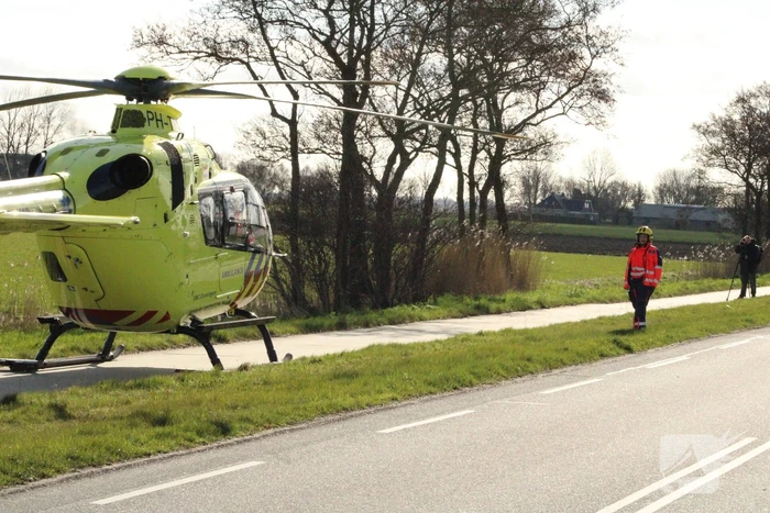 Automobilist raakt van de weg belandt in sloot