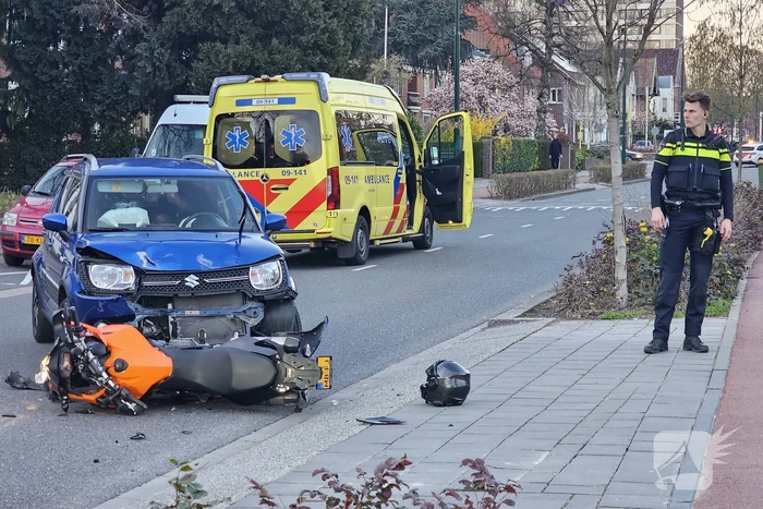 Motorrijder gewond na harde botsing met automobilist