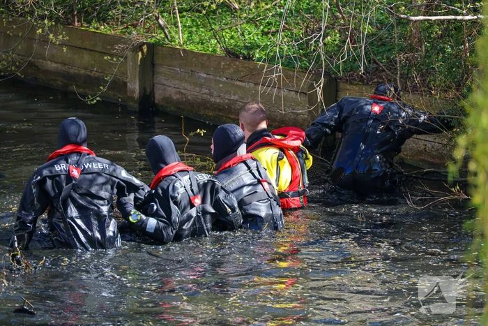 2-jarige jongen overleden na val in water