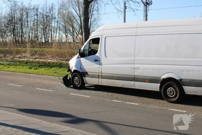 Veel schade na aanrijding